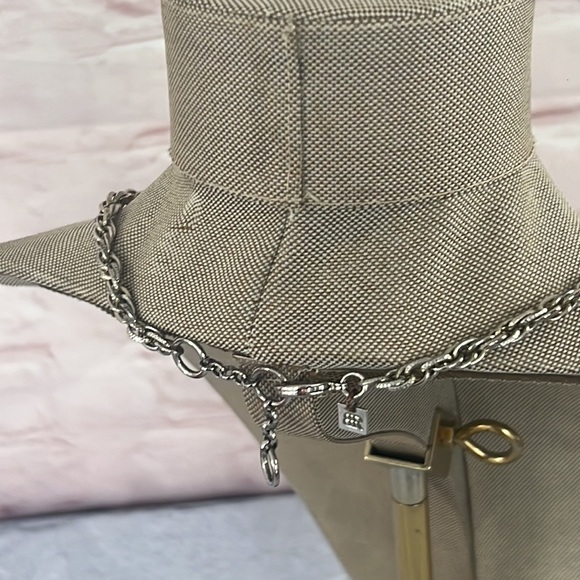 Banana Republic bib cluster necklace - Picture 4 of 7